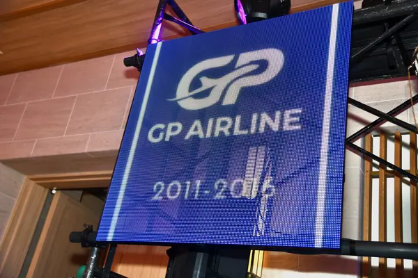 GP15周年イベント MOMENTUM：GP AIRLINE 2011–2026 のフラッグ（17:20）