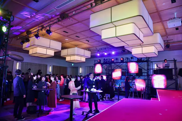 GP15周年イベント MOMENTUM：メインフロアの全景（20:54）