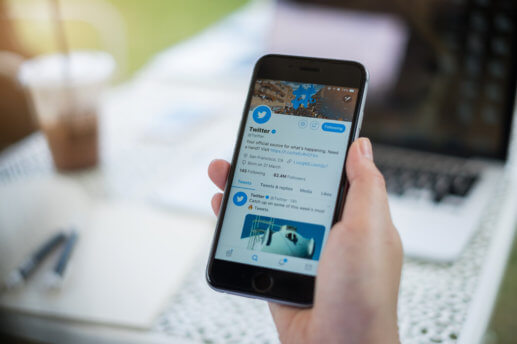 ツイッター Twitter スマートフォン iPhone