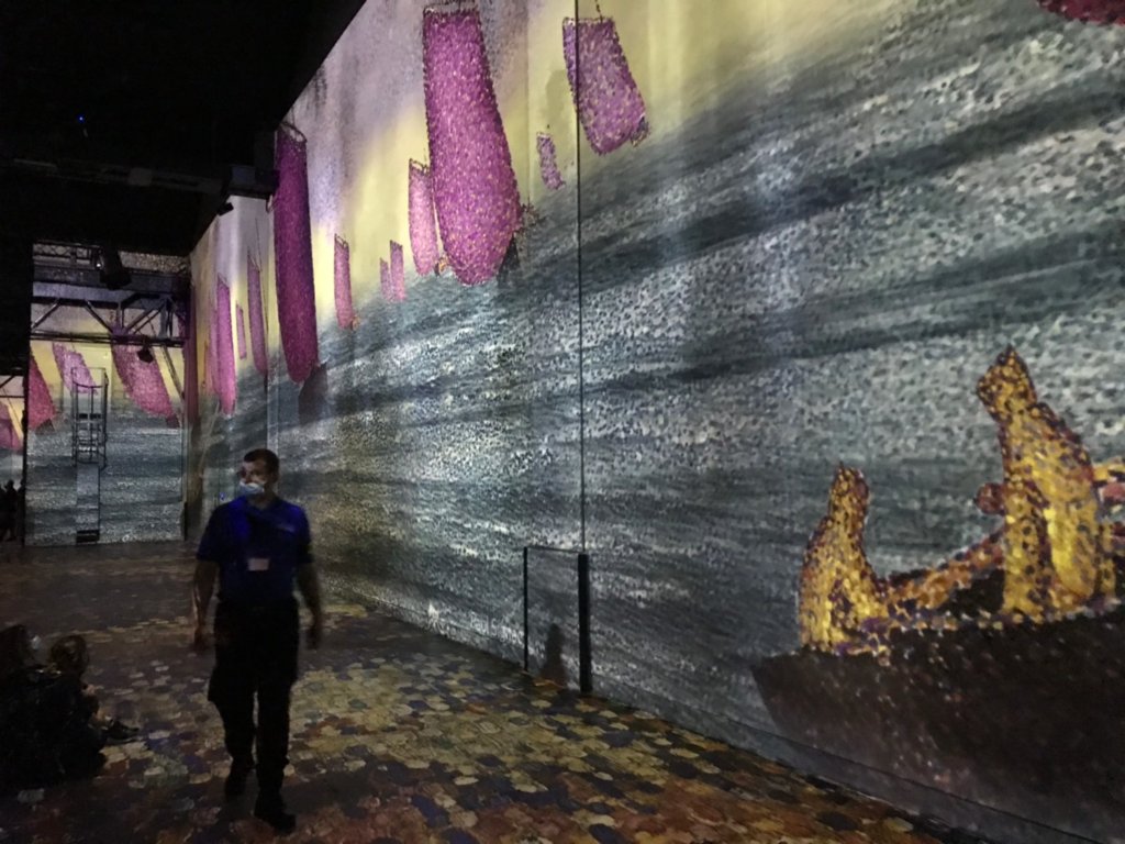 L’ATELIER DES LUMIÈRES、アトリエ・デ・ルミエール、パリ、デジタルアート、美術館