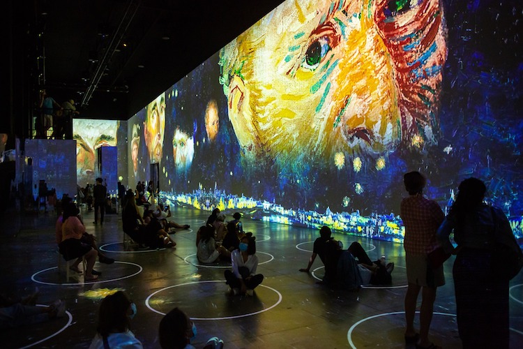 ゴッホ、Immersive Van Gogh、イマーシブヴァンゴッホ、ヨガ、没入型、エンタメ、芸術の秋、運動の秋