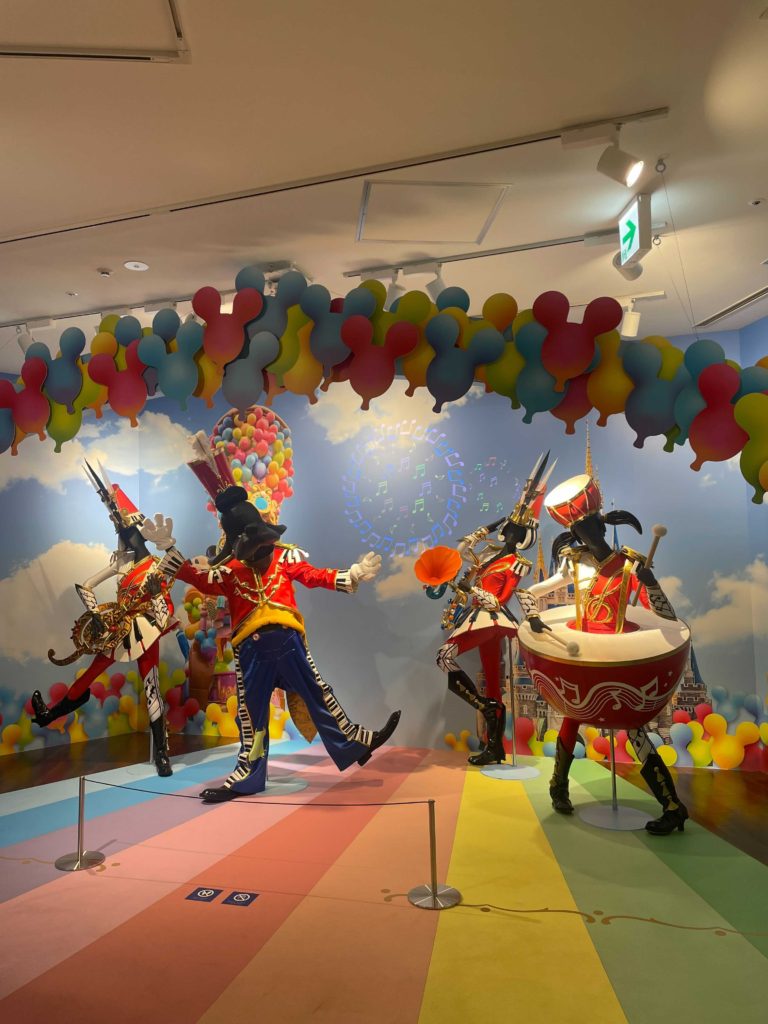 東京ディズニーリゾート アンコール!ザ・モーメンツ展 イクスピアリ 衣装