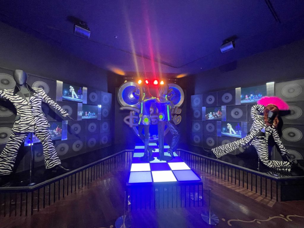 東京ディズニーリゾート アンコール!ザ・モーメンツ展 イクスピアリ 衣装