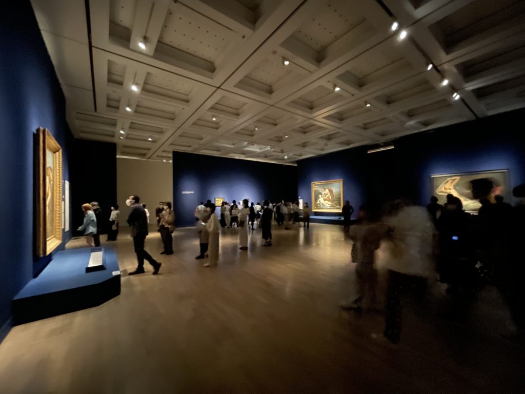 国立新美術館 美術館 ルーブル美術館
