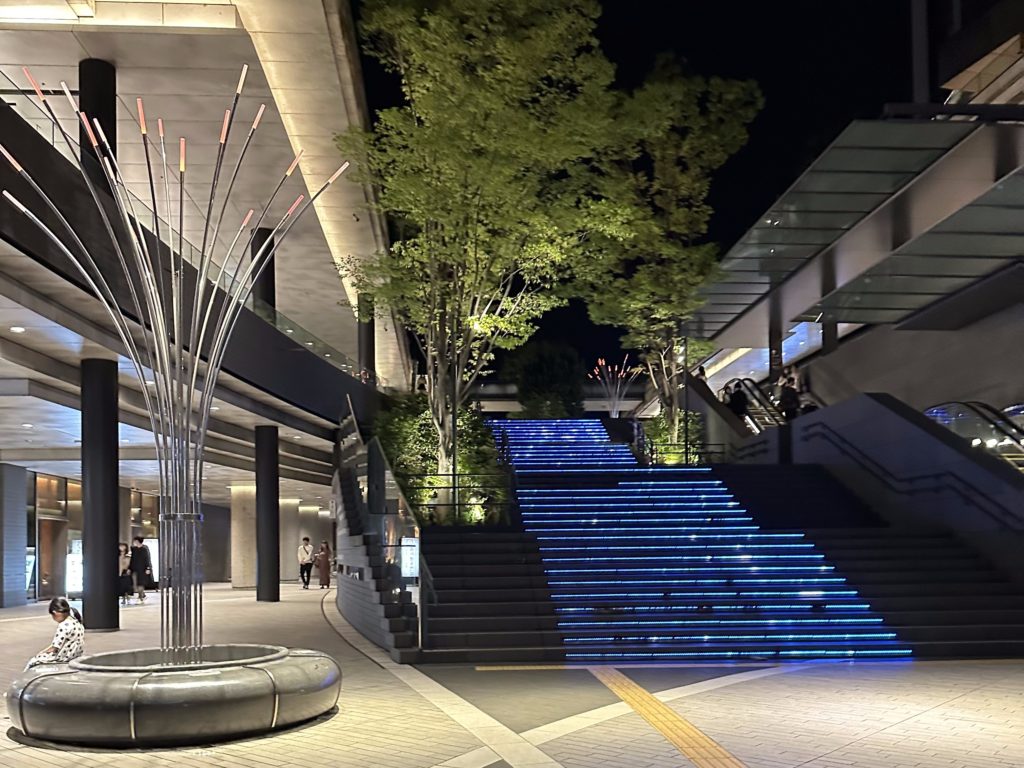 二子玉川ライズ 商業施設 LED照明 大階段