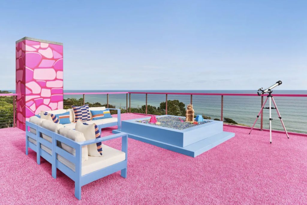 バービーの家、バービー、ケン、ライアン・ゴズリング、Birbie,AirBnB、エアビー