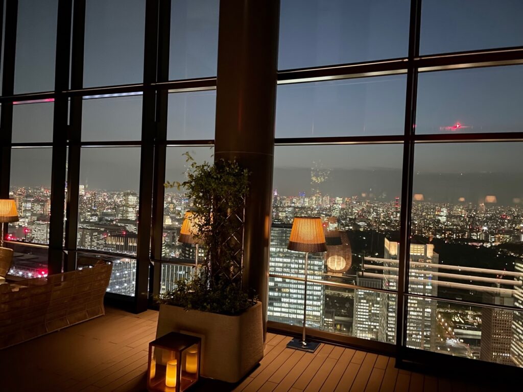 東京ミッドタウン八重洲　東京駅　ブルガリホテル　バー　夜景