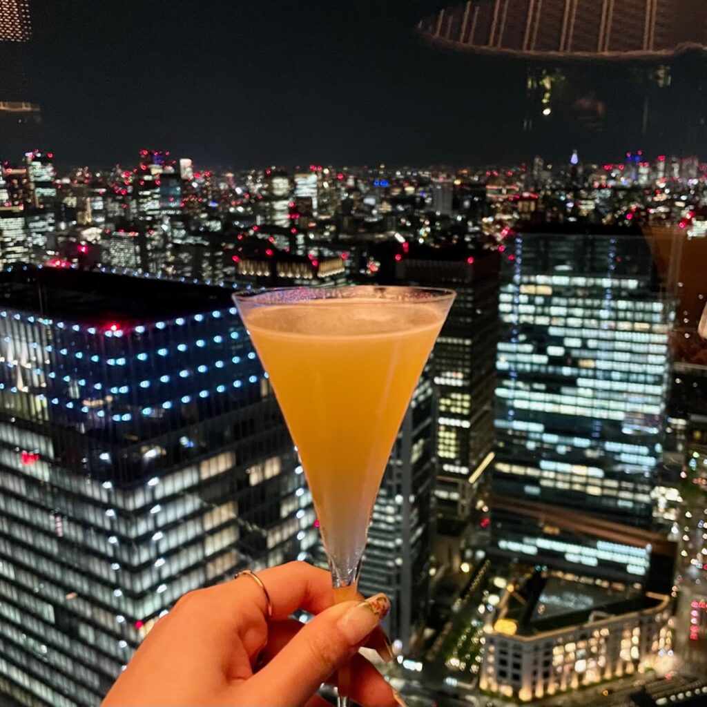 東京ミッドタウン八重洲　東京駅　ブルガリホテル　バー　カクテル　夜景