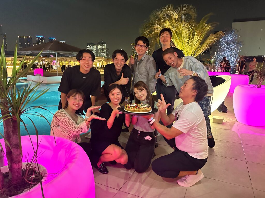キラナガーデン バースデーケーキ 集合写真